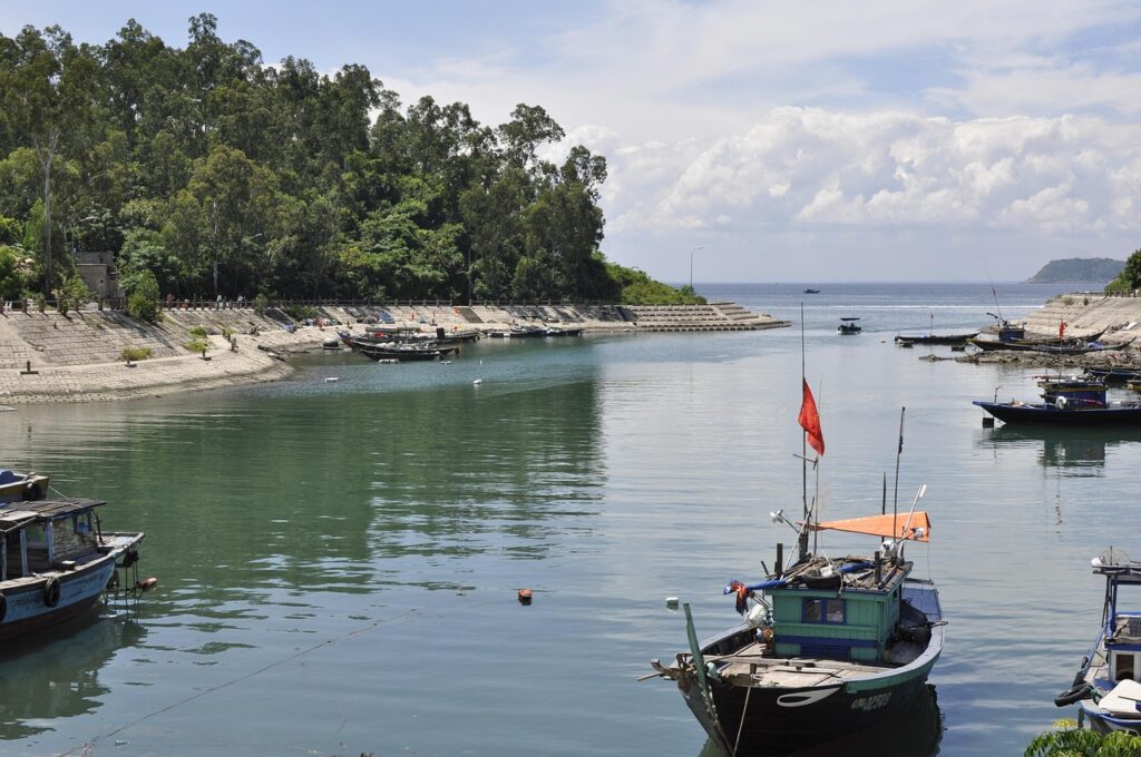 Hausmittel wie Essig und Backpulver gegen Cannabisgeruch in Wohnräumen